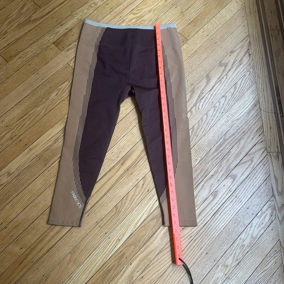 FABLETICS brown Seamless Fusion High-Waisted 7/8 Legging size xl - Picture 3 of 10